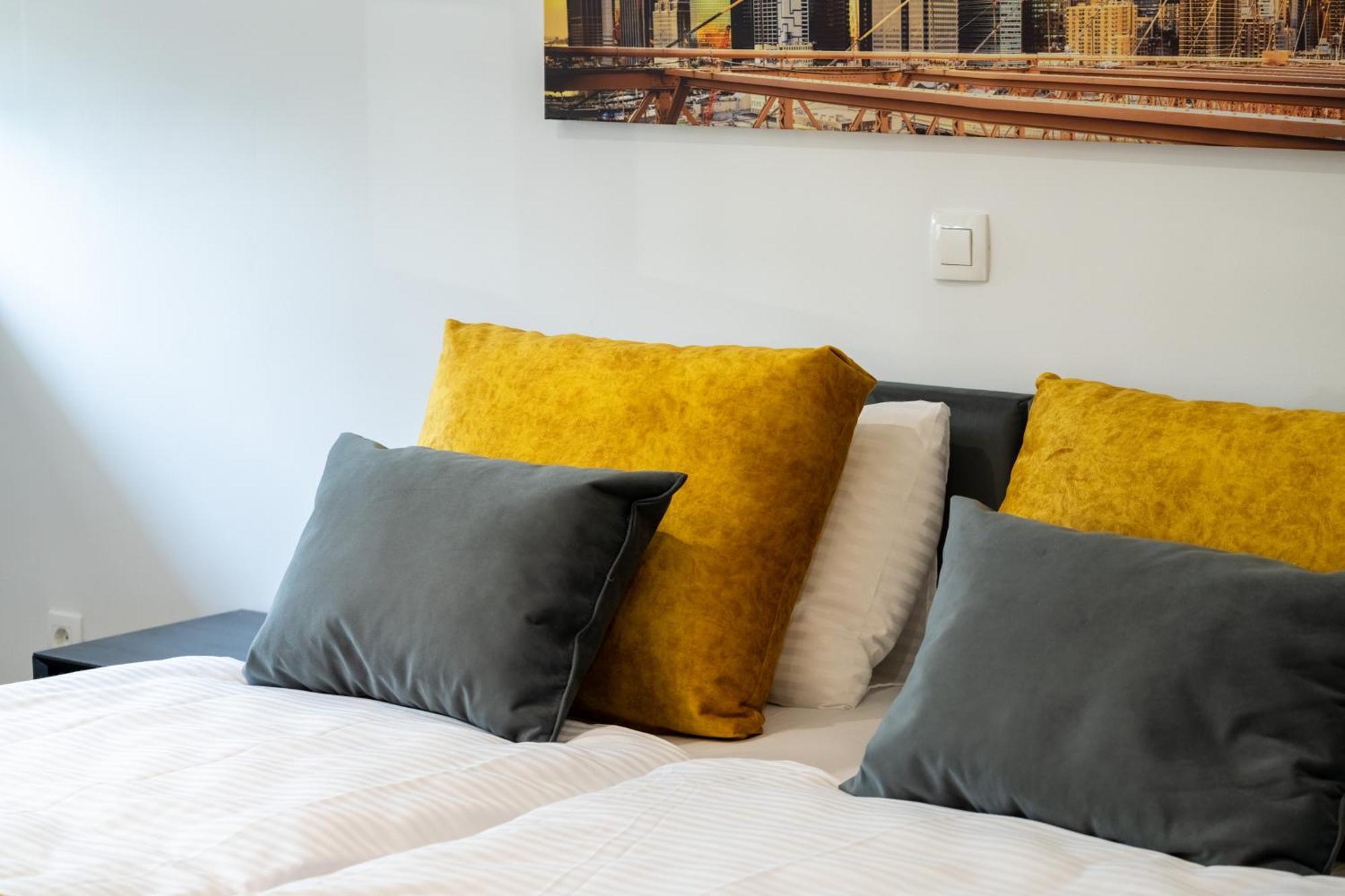 Appartement Golden Oasis Free Private Parking Ljubljana
