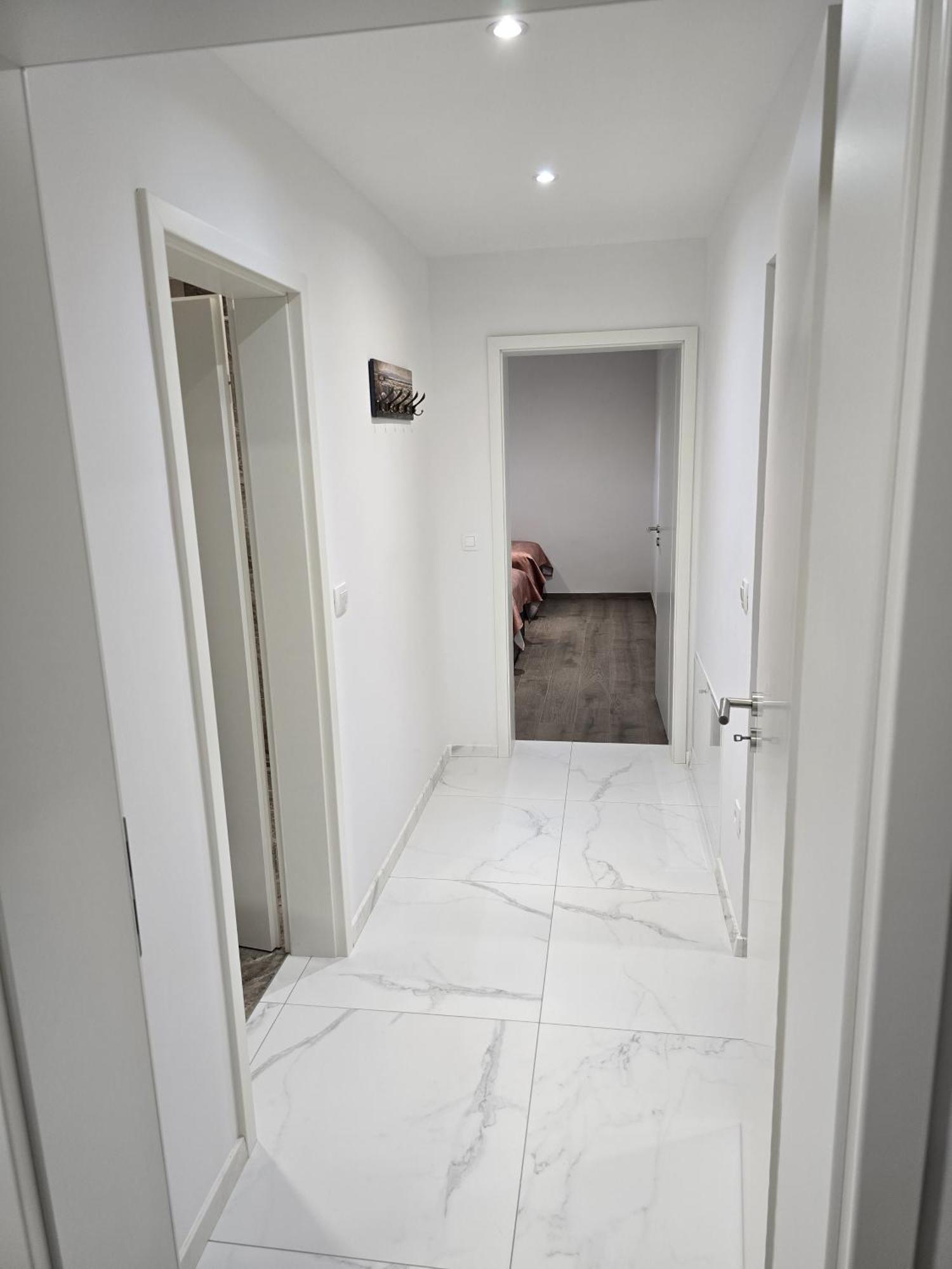 Golden Oasis Free Private Parking Appartement *